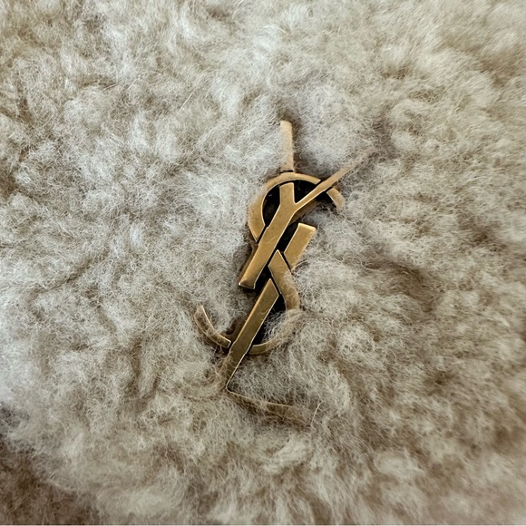 New Saint Laurent small Lou puffer genuine shearling clutch - Picture 7 of 11